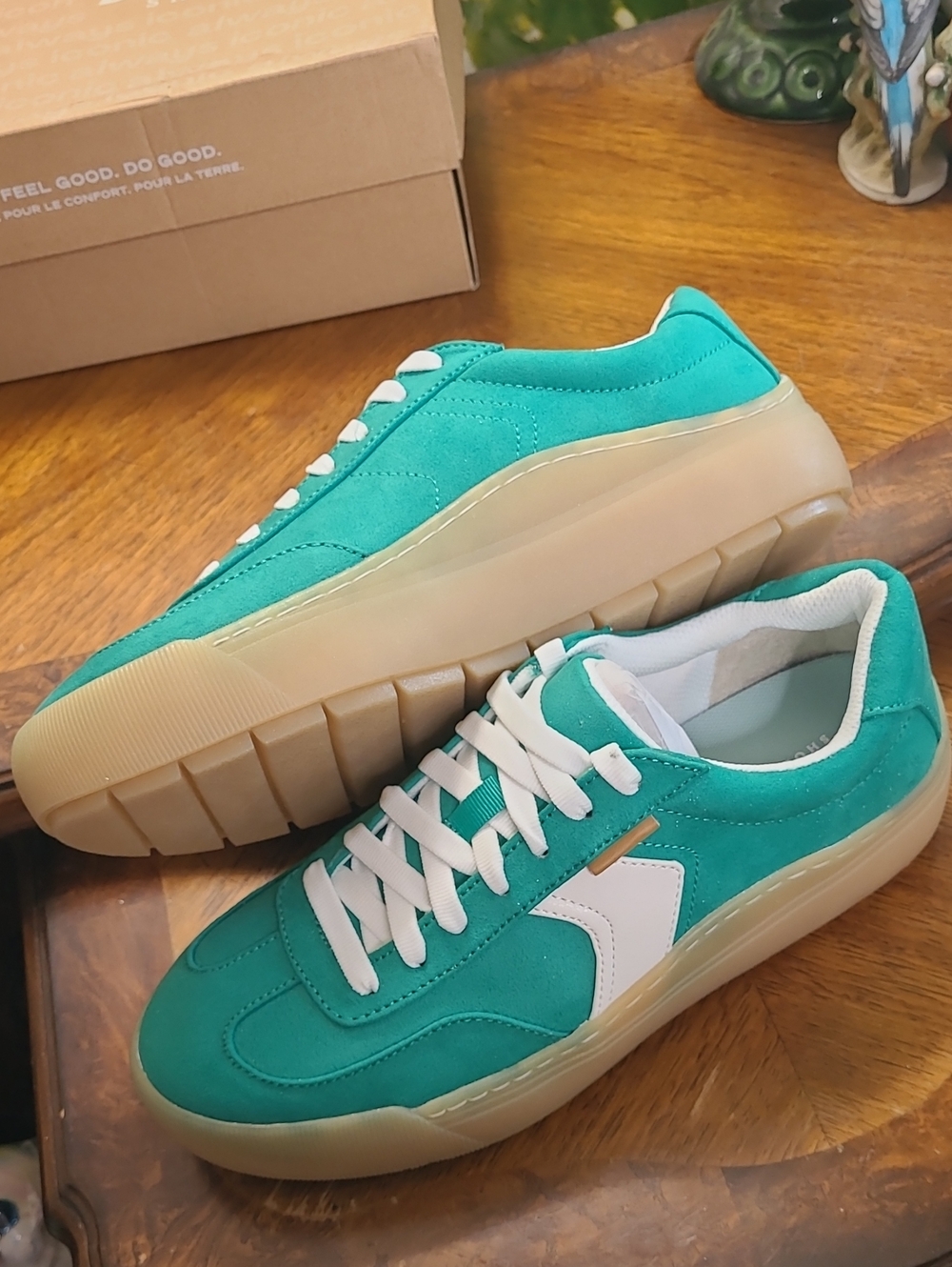 New in box! Dr Scholls Time Off Win Womens 9 Lucky Green Retro Athletic Sneakers - Picture 5 of 9